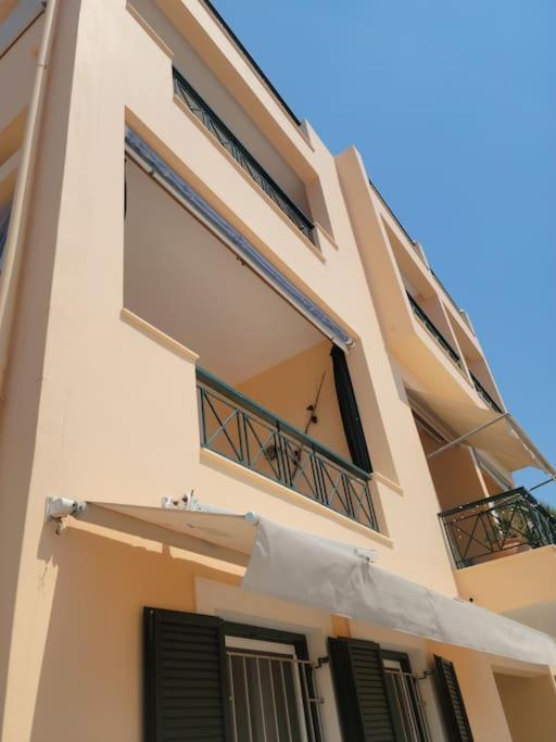 Avec Vue * Aegina